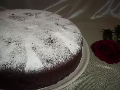 Шоколадно-кофейный пирог с финиками