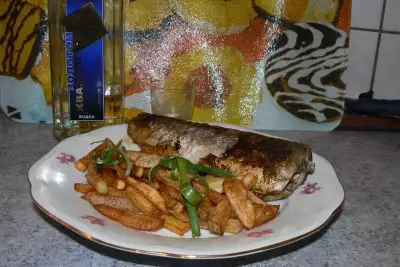 Рыба в фольге, с картошкой фри
