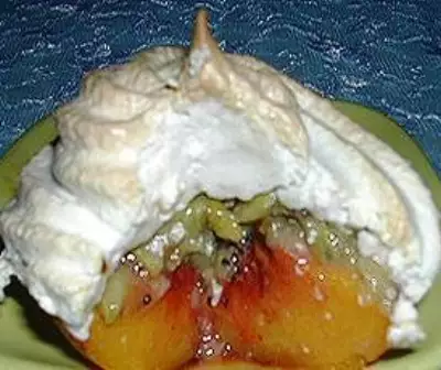 Персиковый десерт с киви