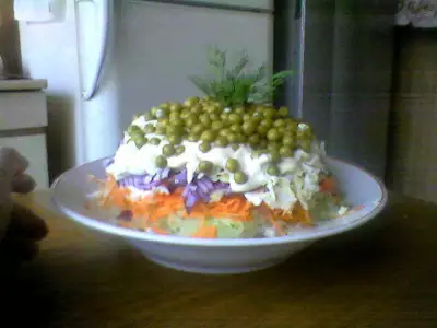 Овощной салат с редькой