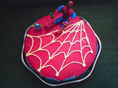 Торт "человек паук"