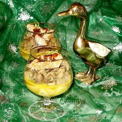 Новогодний подарок от матушки гусыни (закуска из гусиной печенки с карамелизированной грушей)