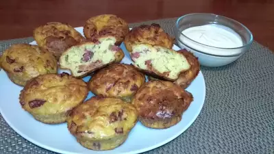 Кабачковые кексы (маффины) с копченой колбаской