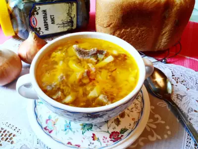 Гороховый суп с сырокопчёным беконом(мой любимый)