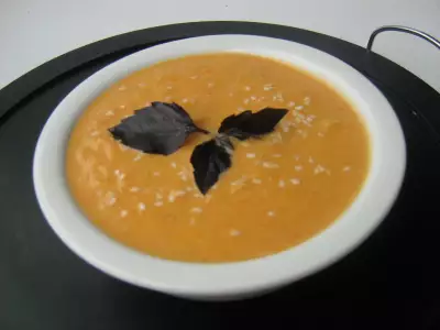 Суп из запечённой тыквы с грушами,сладким перцем и имбирём