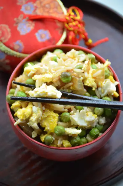 Рис с яйцом -по китайски