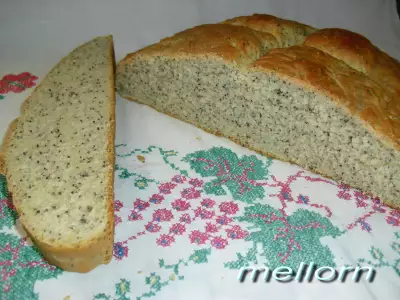 Хлеб на топленом молоке с маком