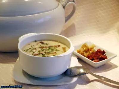 Фасолевый суп пюре с грушей и беконом