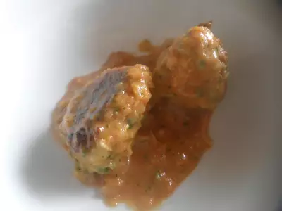 Фрикадельки из кабачков в сливочно-томатном соусе