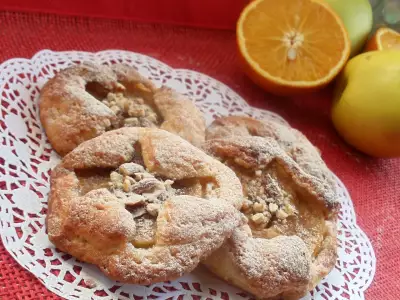 Творожные печенье  с яблоками, корицей и орехами