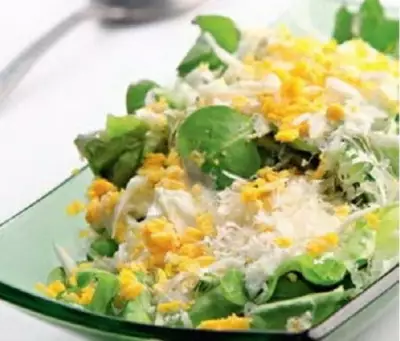 "мимоза по-французски" - пикантный салат, который обязательно должен быть на праздничном столе!