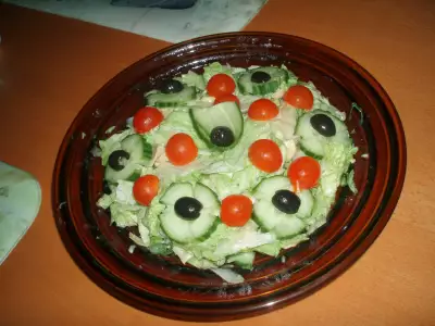 Салат с авокадо и маринованными артишоками(вариант).