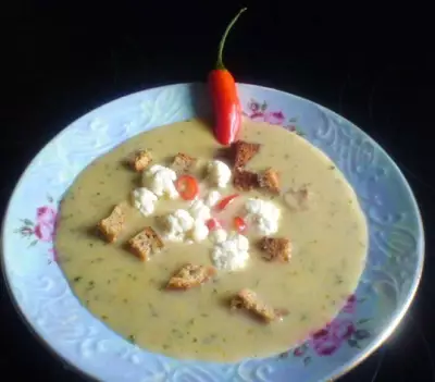 Куриный суп-пюре с цветной капустой