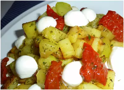 Картофель + кабачок с итальянским акцентом  (тёплый салат)