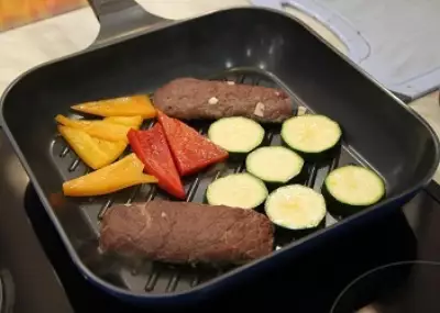 Говяжий стейк с овощами гриль
