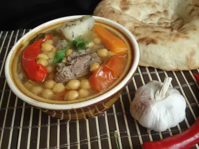 Паровой нутовый суп с мясом и овощами (дуэль)