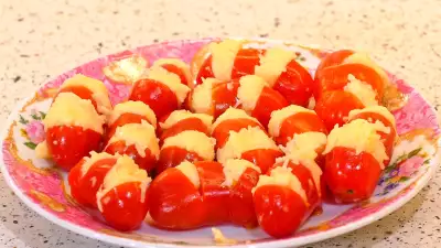 073. помидоры-полосатики: закуска с сыром и чесноком на новый лад