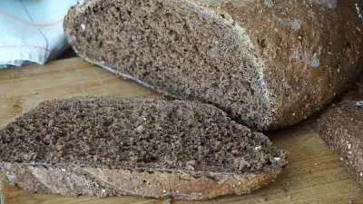 Датский чёрный хлеб памперникель