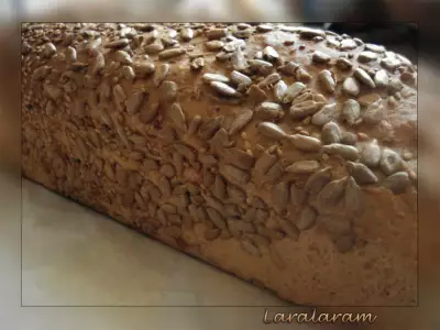Хлеб с семенами - ароматный