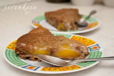 Бисквитно ореховый пирог с манго