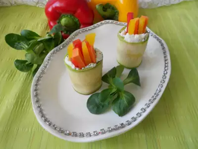 Роллы из цукини с овощами и творогом