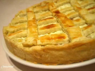 Пирог с картофелем , брынзой и печеным чесноком
