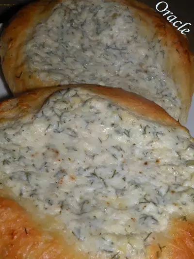 Турецкие лепешки с сыром фета и укропом peynirli pide