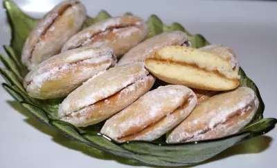 Абрикосовое бисквитное печенье с джемом
