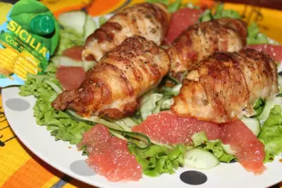Куриные грудки с хлебной крошкой и зеленью салат с грейпфрутом