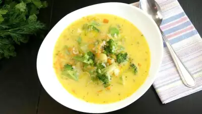 Сырный суп с брокколи и рисом