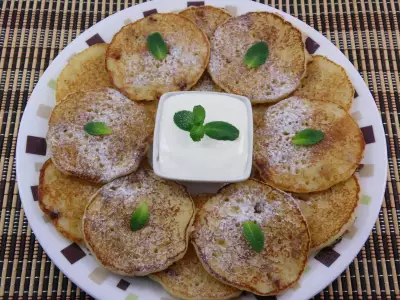 Оладьи из кускуса с изюмом