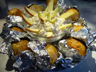 Селедочные дипы к печеной картошке
