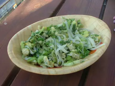 Летний салат с ароматом азии