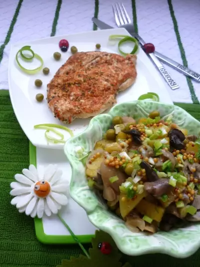 Картофельный салат с нежной курицой по-итальянски