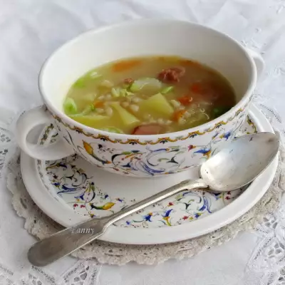 Швейцарский суп с перловкой