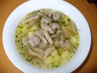 Суп с ржаными галушками и мясными фрикадельками