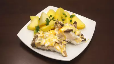 Быстрый рецепт - картошка с рыбой под сыром
