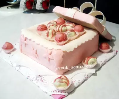 Торт для мамы // простой и вкусный (я о креме и виде торта "внутри" :) )
