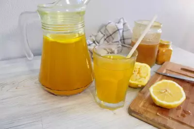 Имбирный чай с лимоном курукумой и медом