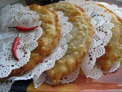 Тунисские пирожки с яйцом. (чебуреки по-восточному)