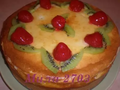 Песочно-сметанный пирог с фруктами