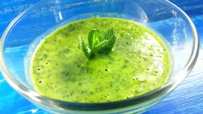 Зеленый соус из мяты