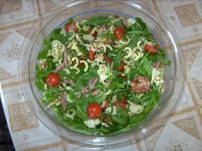 Салат макароны с руколой nudelsalat