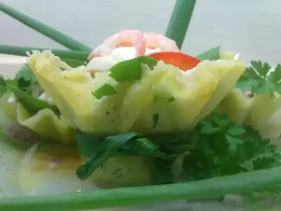 Салат морской в сырных корзиночках