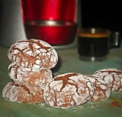 "crackled" chocolate cookies - ("треснутое" шоколадное печенье)