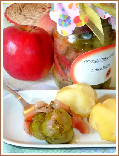 Пикантный салат огурцы в яблочном желе заготовки на зиму