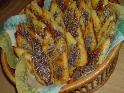 Печенье сырное с кунжутом маком и льняными семечками