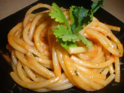 Спагетти в томатно водочном соусе