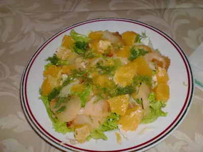 Салат с апельсинами, фенхелем и копченым палтусом