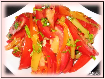 Салат с томатами и запеченным перцем